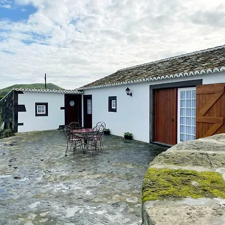 Casa Do Avo Jose Alves *